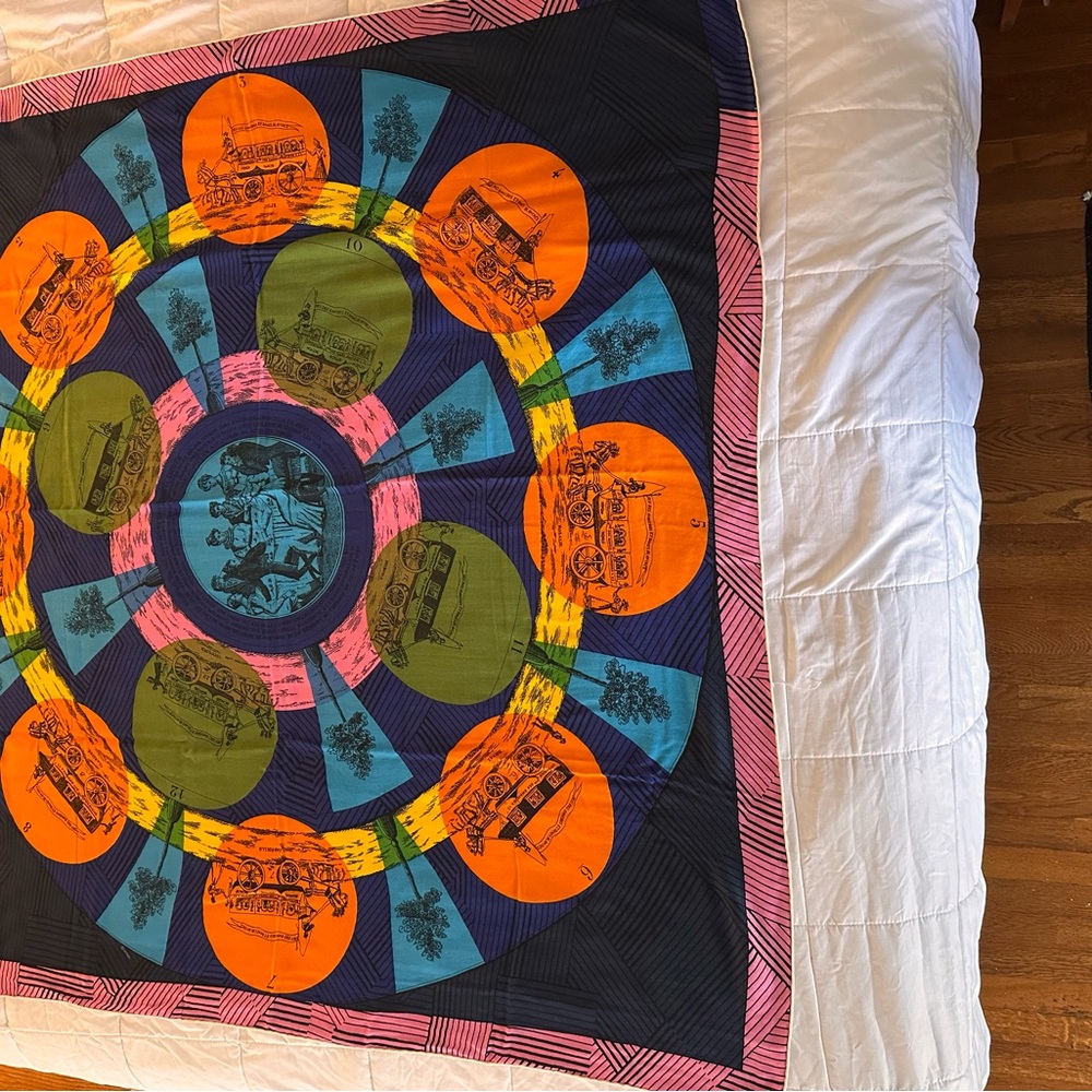 Beautiful Hermes scarf - Picture 6 of 16